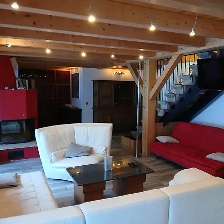Les Vagnys - Des Vernays Homestay *